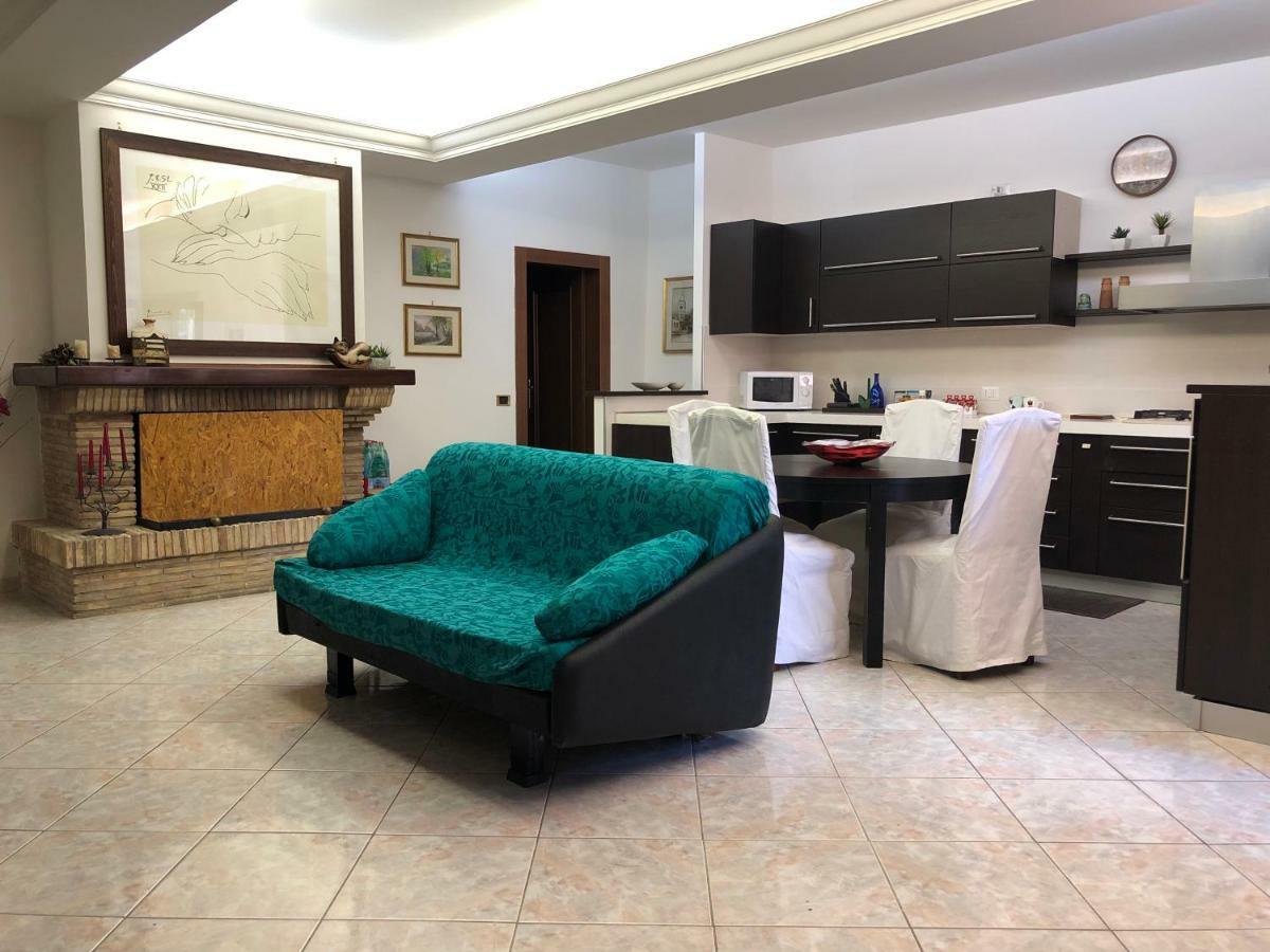 Villa La Residenza dei Papi Papigno Esterno foto